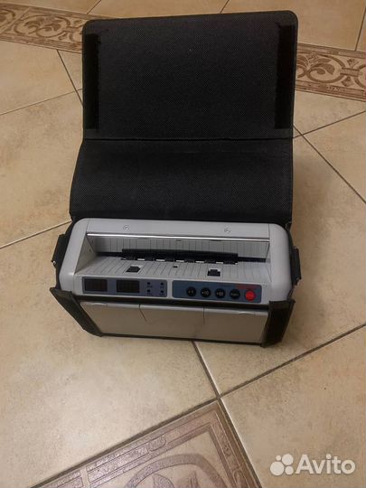 Счетная машинка для денег