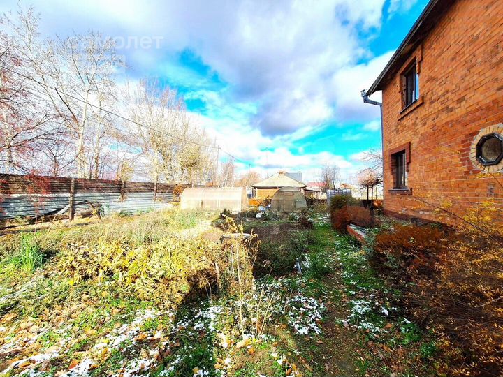 Коттедж 211 м² на участке 11 сот.