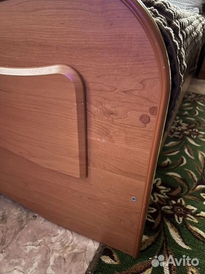 Кровать двухспальная с тумбой