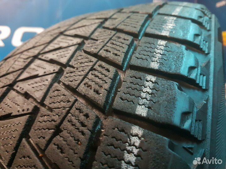 Bridgestone Blizzak DM-V1 245/50 R20