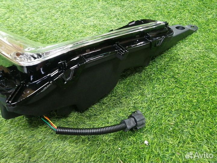 Фара противотуманная левая Lexus Lx570 URJ201 2018