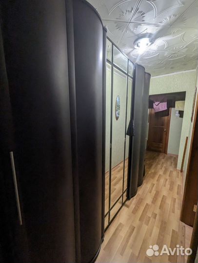 Шкаф купе с зеркалом