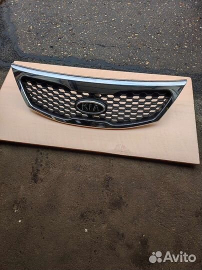 Решетка радиатора кия соренто 2012г