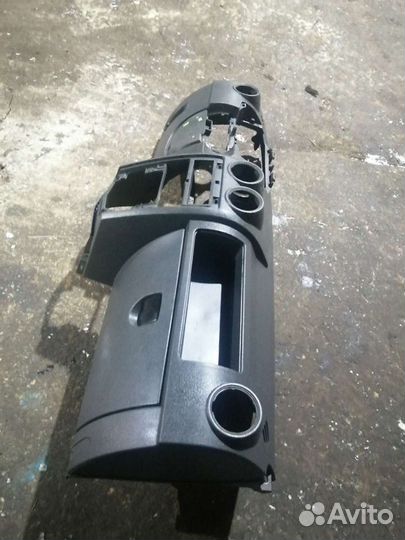 Торпедо Renault Logan 1