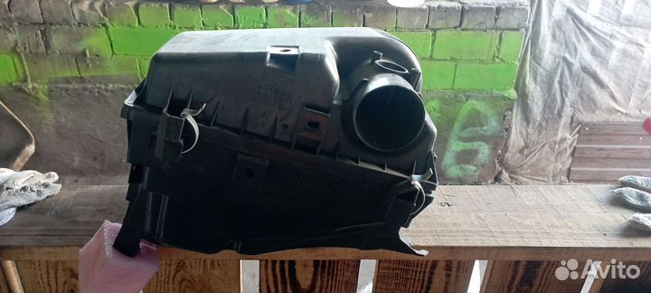 Корпус воздушного фильтра toyota 17700-0L350