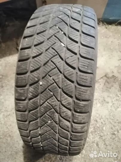 Delinte DH3 205/50 R17