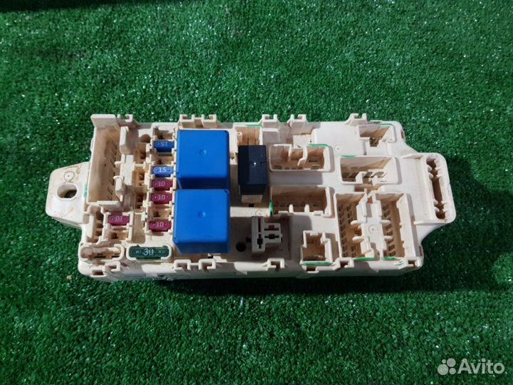 Блок предохранителей Mitsubishi Pajero V75W 6G74