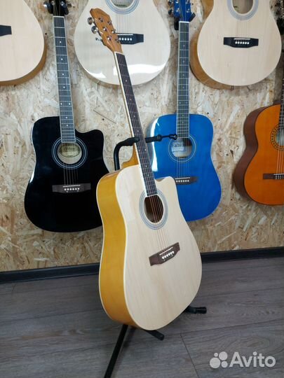 Акустическая гитара, дредноут (новая) + аксессуары
