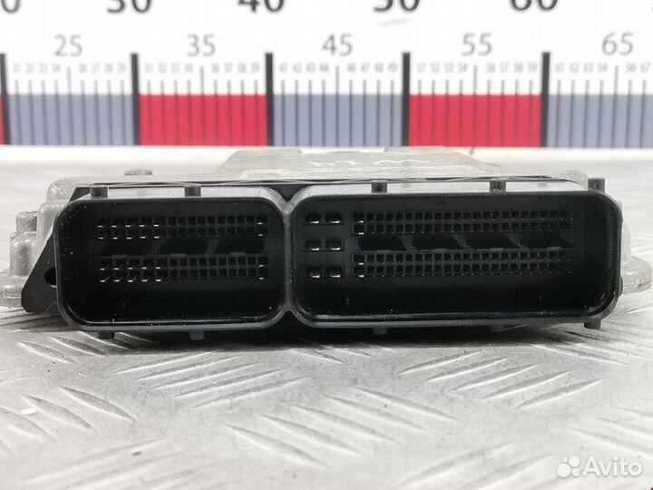 Блок управления двигателем для Volkswagen Passat 6