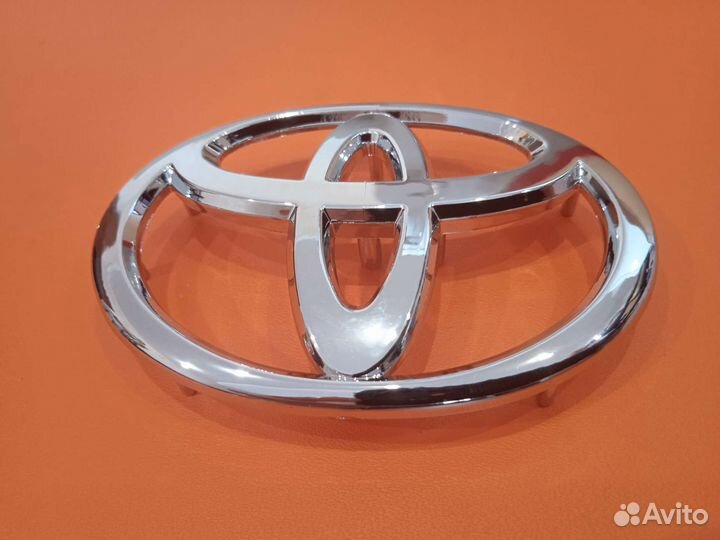 Эмблема, шильдик, значок на руль Toyota