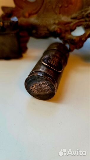 Зажигалка бензиновая старинная