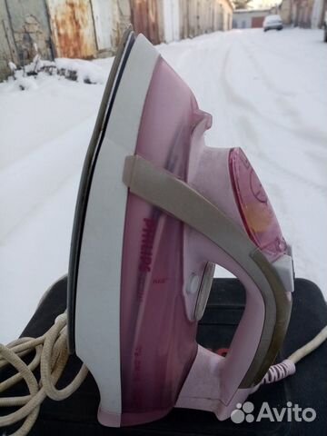 Утюг, стулья, гладильная доска