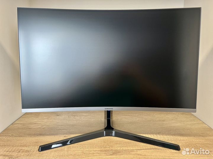 Монитор Samsung 27 изогнутый 144hz 2K (2560x1440)