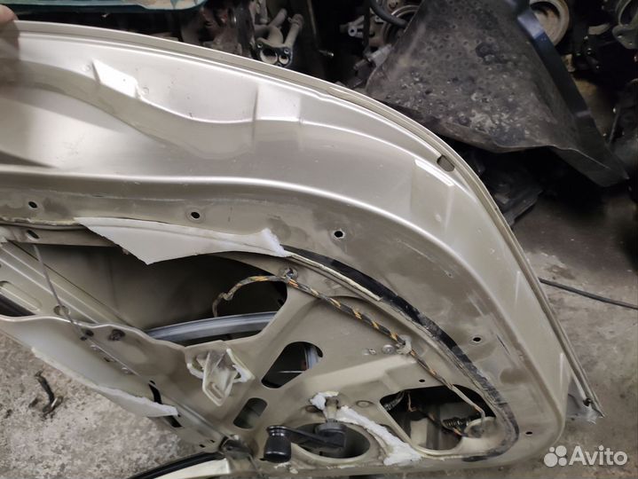 Дверь задняя правая Peugeot 206