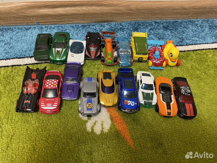 Машинки Hot Wheels