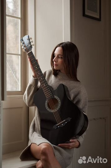 Гитара новая
