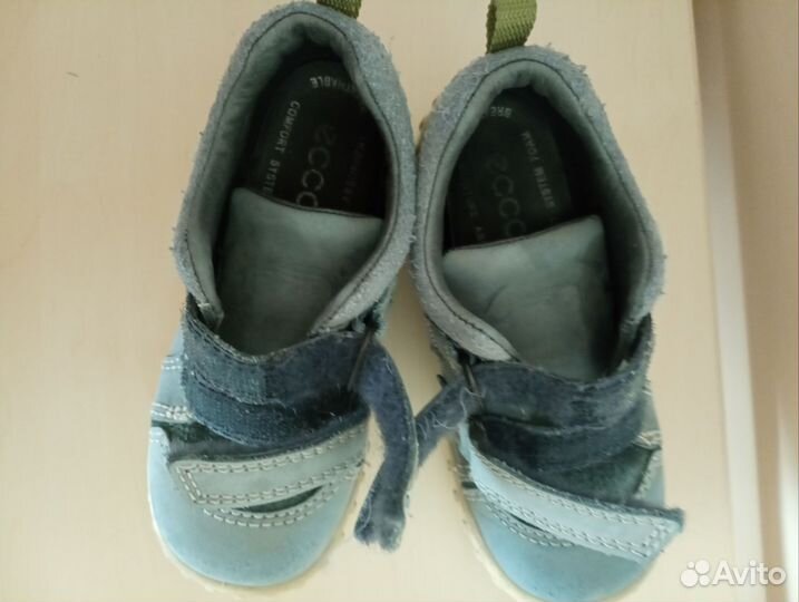 Кроссовки ecco 25