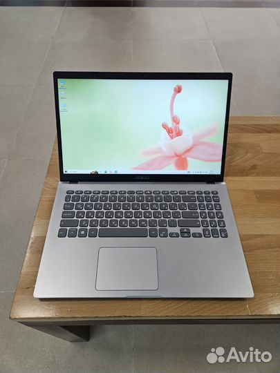 Мощный Asus в Идеале SSD 256