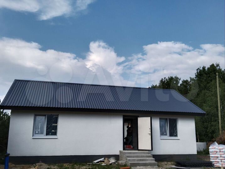 Коттедж 98 м² на участке 10 сот.