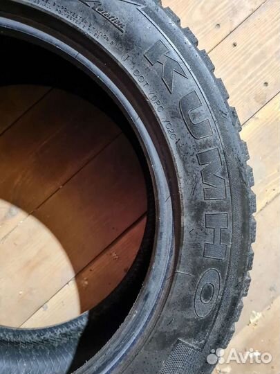 Kumho I'Zen Wis KW19 235/55 R17