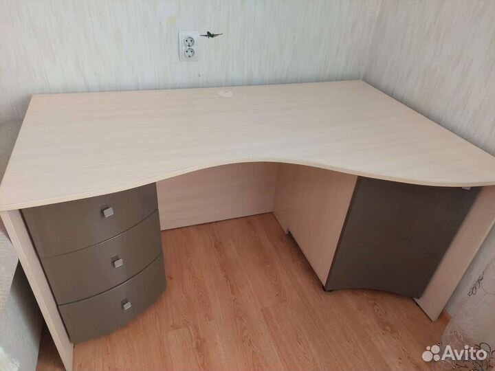 Детский письменный стол бу