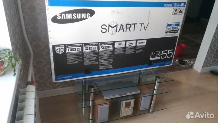 Тумба под телевизор стеклянная