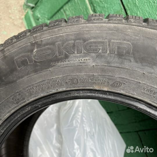 Nokian Tyres Hakkapeliitta 7 215/65 R16 102T