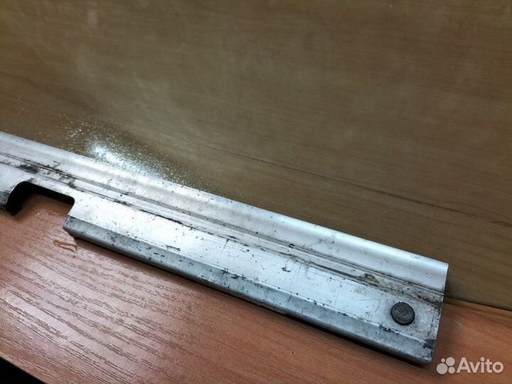 Стекло двери переднее правое Mercedes-Benz E-Class