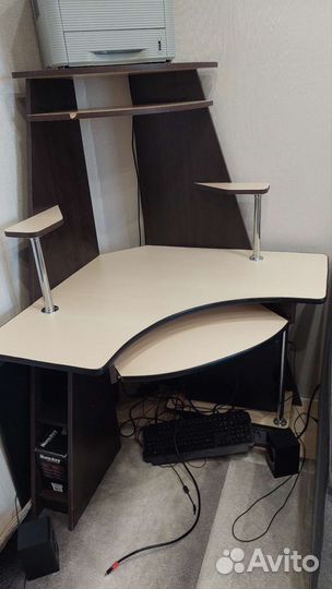 Стол детская спальня