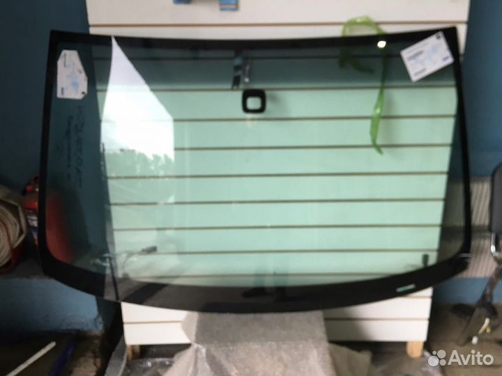 Лобовое стекло Porsche Cayenne / Порш Кайен