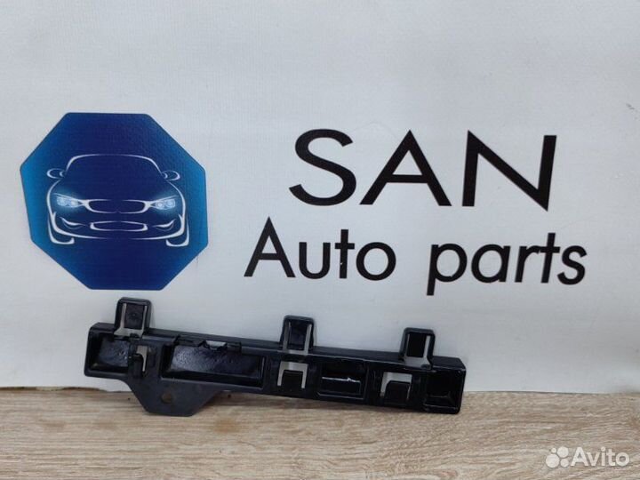 Кронштейн крыла правый Bmw 3 F30 N55B30 2013