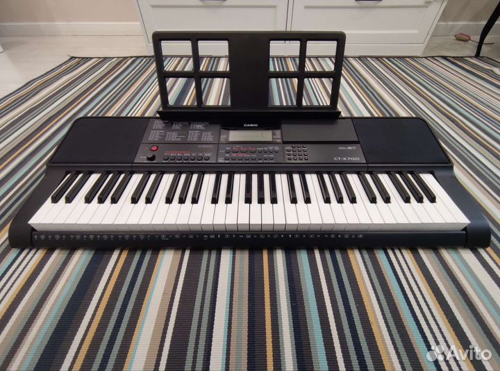 Синтезатор Casio CT-X700