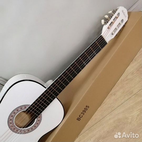 Гитара новая классическая