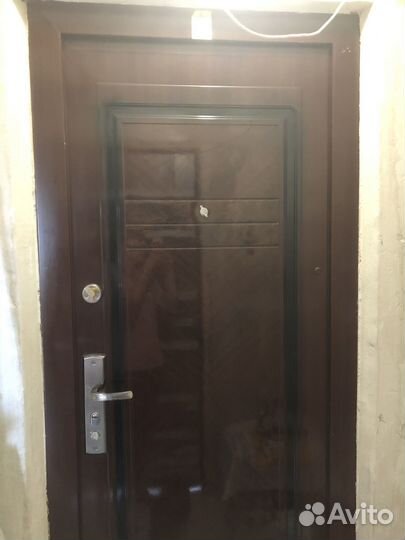 Продам входную дверь