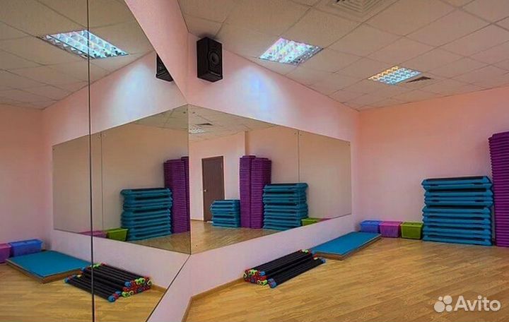 В спортзал зеркало