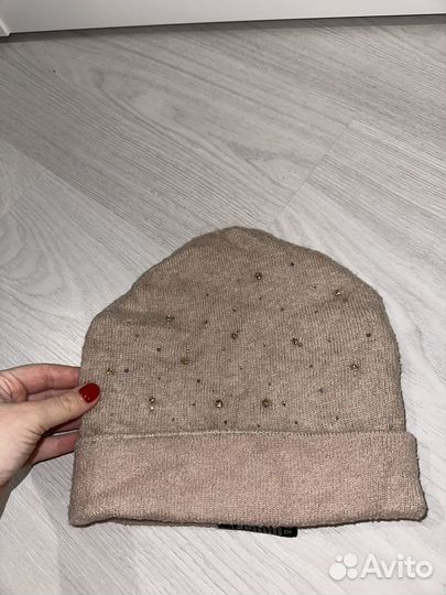 Женская шапка