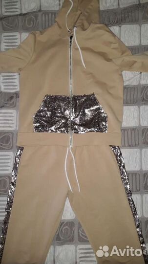 Спортивный костюм