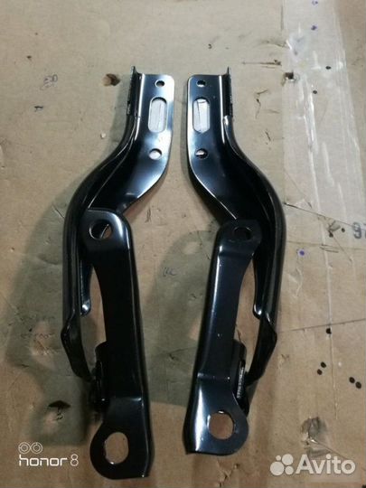 Петля капота Honda Civic 2006 - 2009