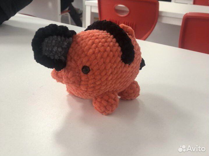 Вязаный почита