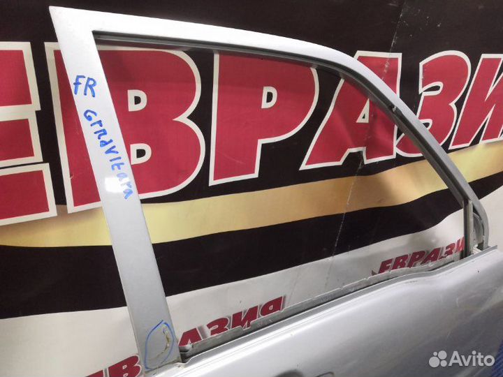 Дверь боковая передняя правая Suzuki Vitara J20A