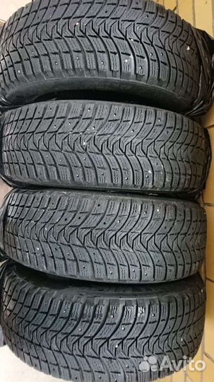 Michelin X-Ice North 3 215/60 R16 99T