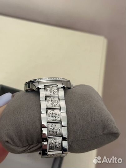 Часы guess женские