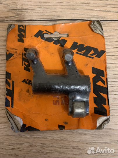 Rocker ARM exhaust CPL. 2005 58536061144