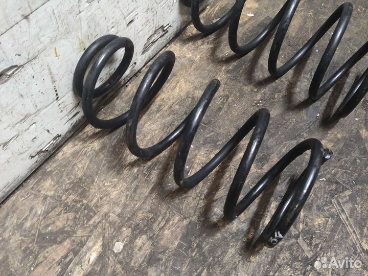 Пружина задняя Kia Sorento 1 BL 02-09г