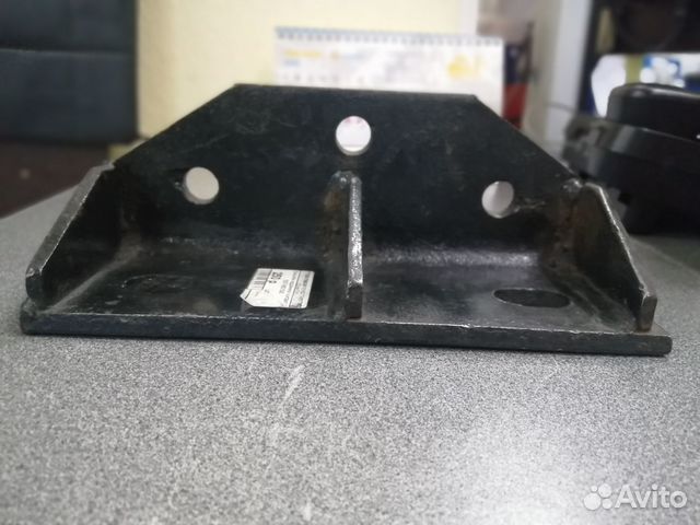 Кронштейн надрамника 5557-8601090