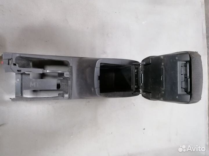 Подлокотник для Mitsubishi Outlander CU 2001-2008