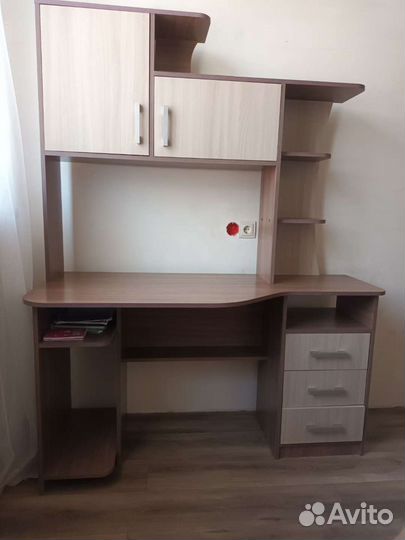 Детский письменный стол 1.40 на 60 высота180