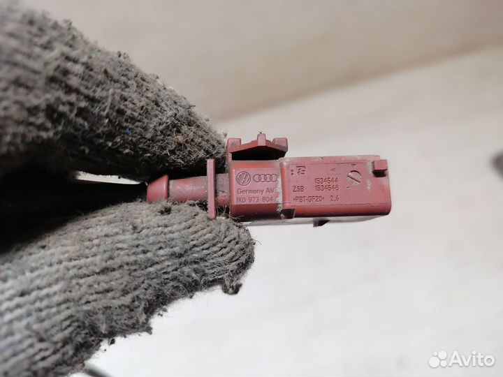 Датчик кислородный лямбда зонд Skoda Rapid