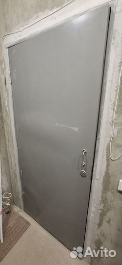 Продам входную дверь бу времянка