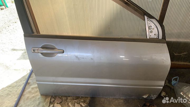 Дверь правая mitsubishi lancer cedia